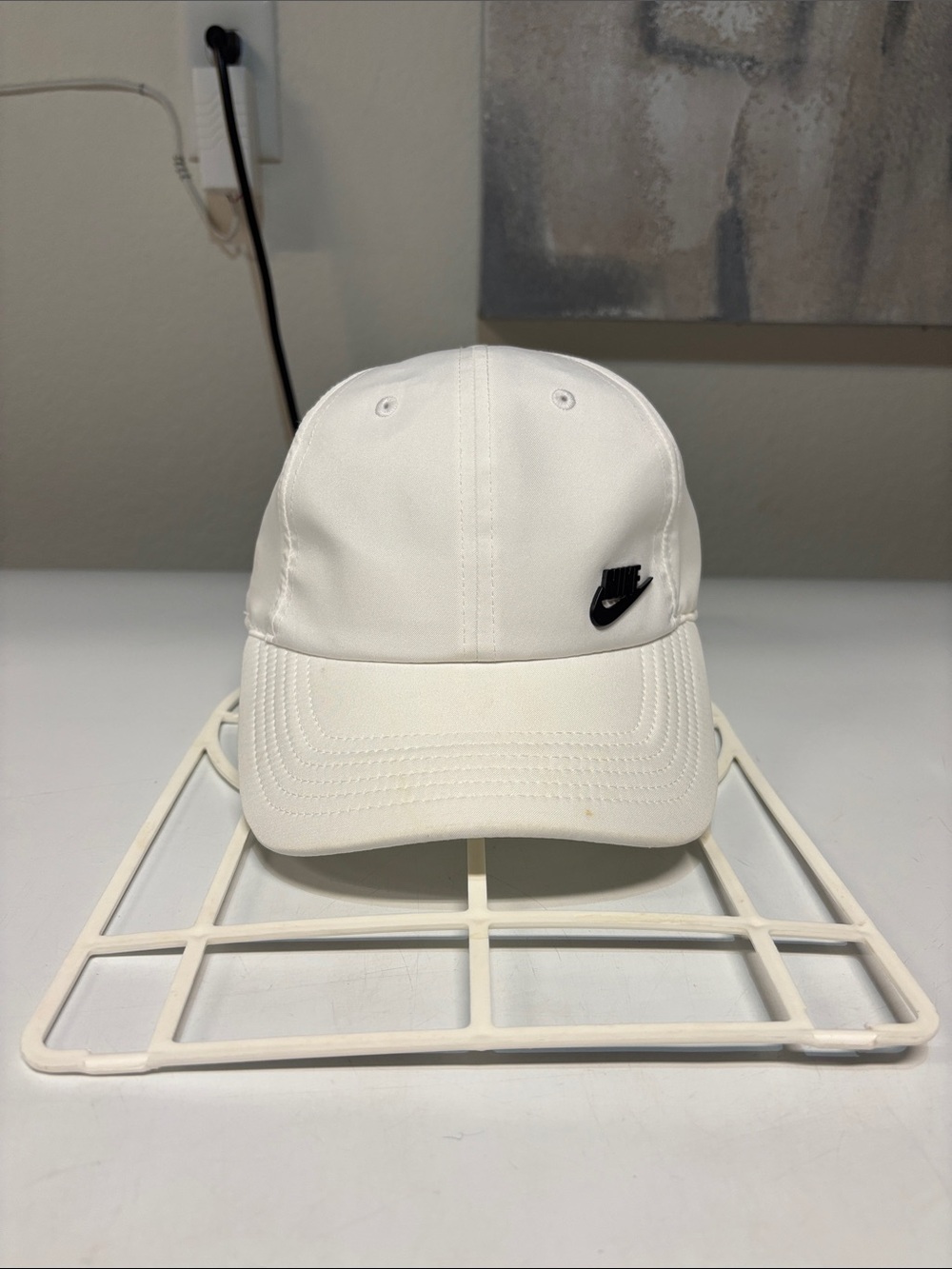 Nike White Hat with Metal Nike Logo OSFM